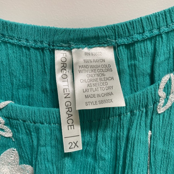 Elegant Teal Floral Blouse - Picture 2 of 3